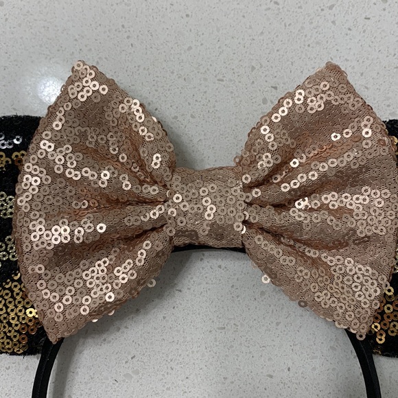Minnie Mouse Ears Leopard Sequin Headband - Picture 6 of 7